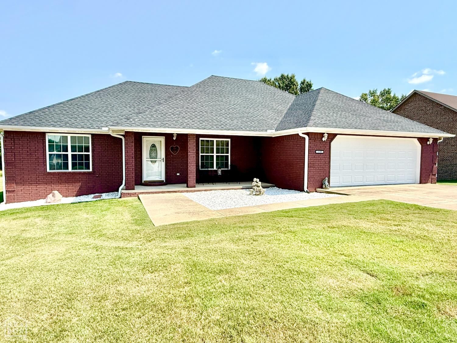 Property Photo: 2105 N 8 1/2 Street AR 72450