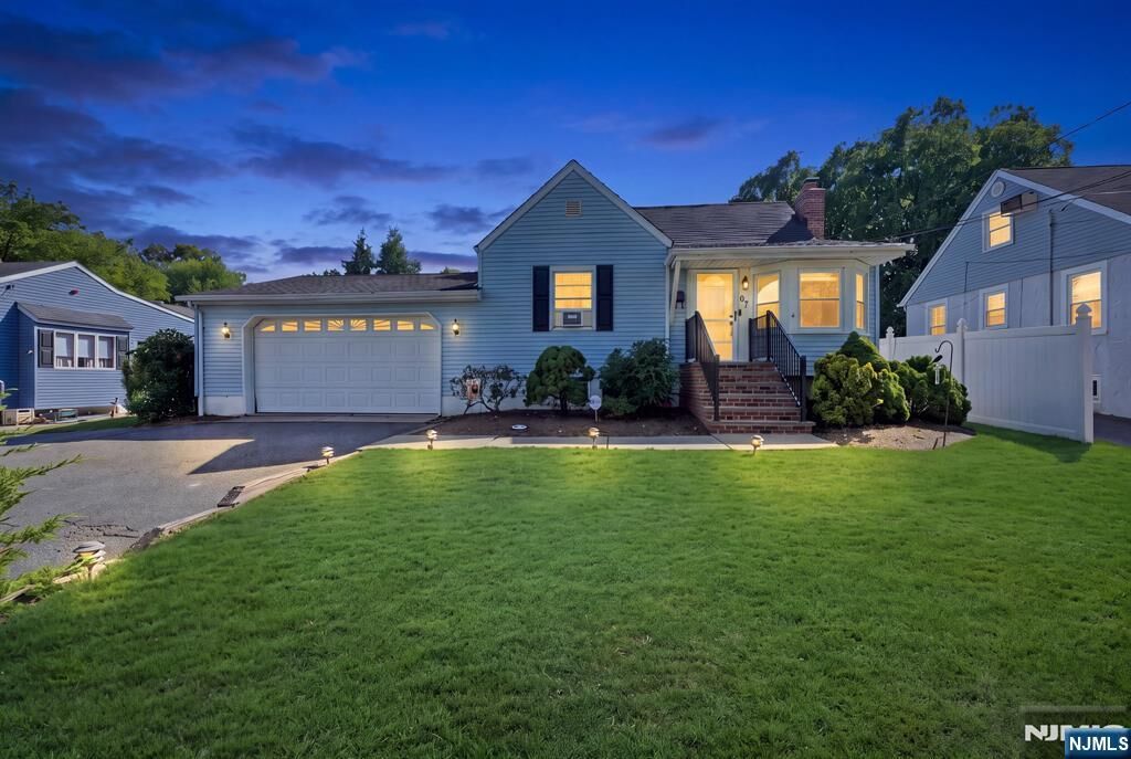 Property Photo:  57 Hudson Street  NJ 07424 