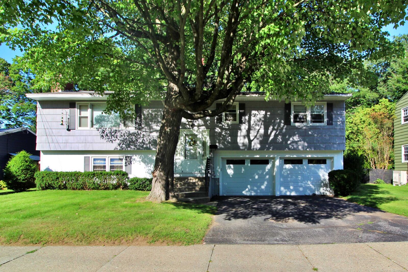 Property Photo:  30 Roseade Parkway  VT 05408 