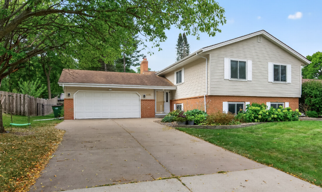 Property Photo:  8715 North Brook Avenue N  MN 55428 