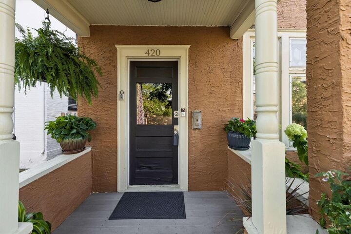 Property Photo:  420 Daly Street  MN 55102 