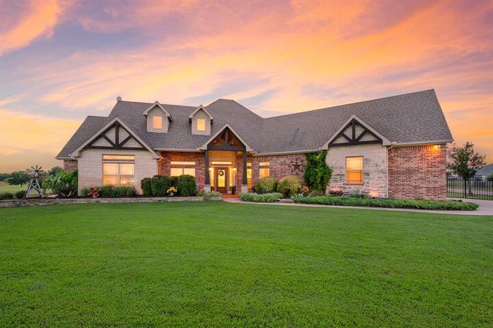 Property Photo:  2424 County Road 613  TX 75442 