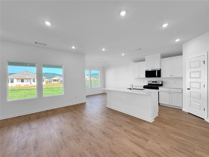 Property Photo: 563 Oklahoma Street AR 72730