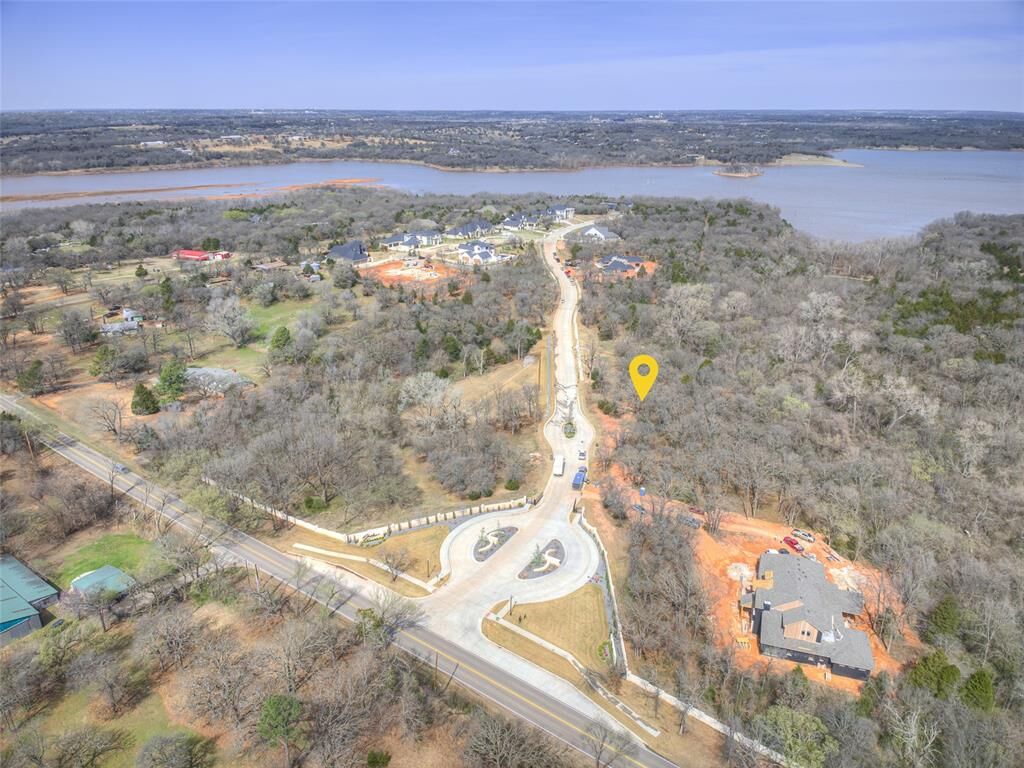 Property Photo:  13800 Shoreline Boulevard  OK 73013 