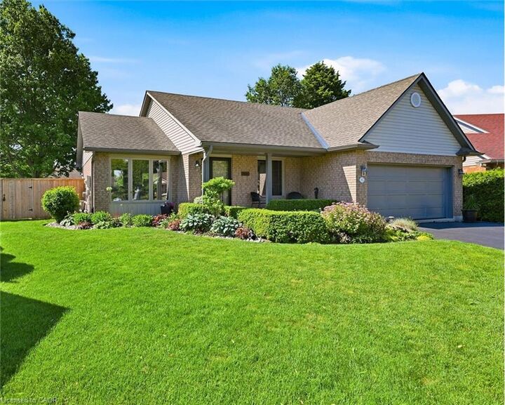 Property Photo: 15 Bayshore Court ON N0A 1N7