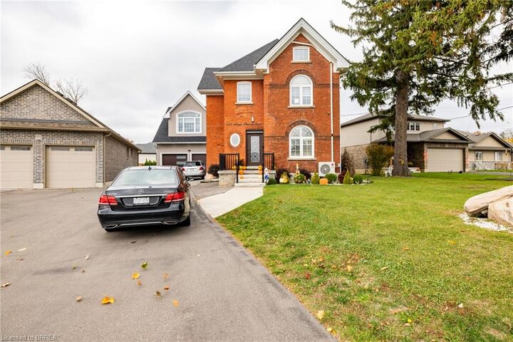Property Photo: 169 Mount Pleasant Street ON N3T 1T6