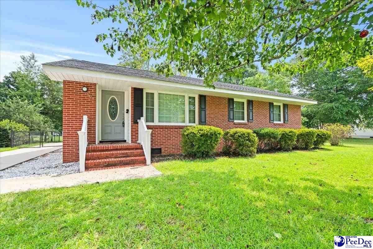 Property Photo:  603 Yarboro Street  SC 29574 