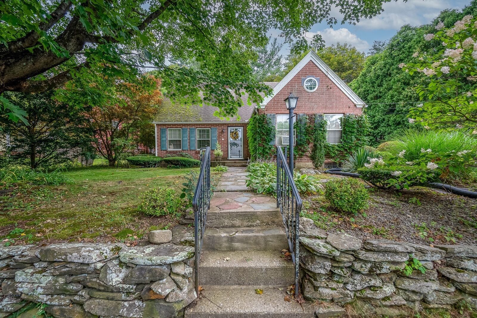Property Photo:  7 Virginia Rd  MA 01602 