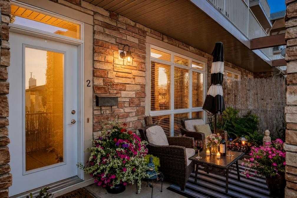 Property Photo:  140 Rockyledge View NW 2  AB T3G 5Y4 