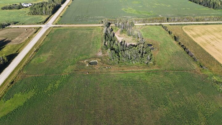 Property Photo:  69207 Range Road 83  AB T0H 1X0 