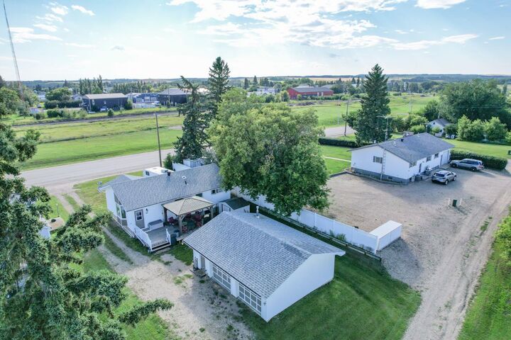 Property Photo: 4808 51 Avenue AB T0C 0B0