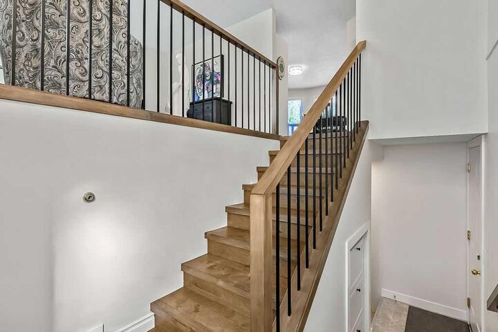 Property Photo: 401 Fairway Lane NW AB T1V 1E1