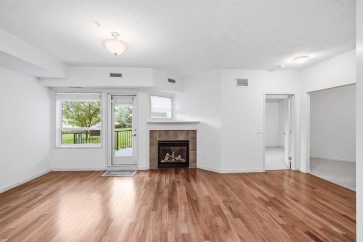 Property Photo:  48 Inverness Gate SE 2144  AB T2Z 4N1 
