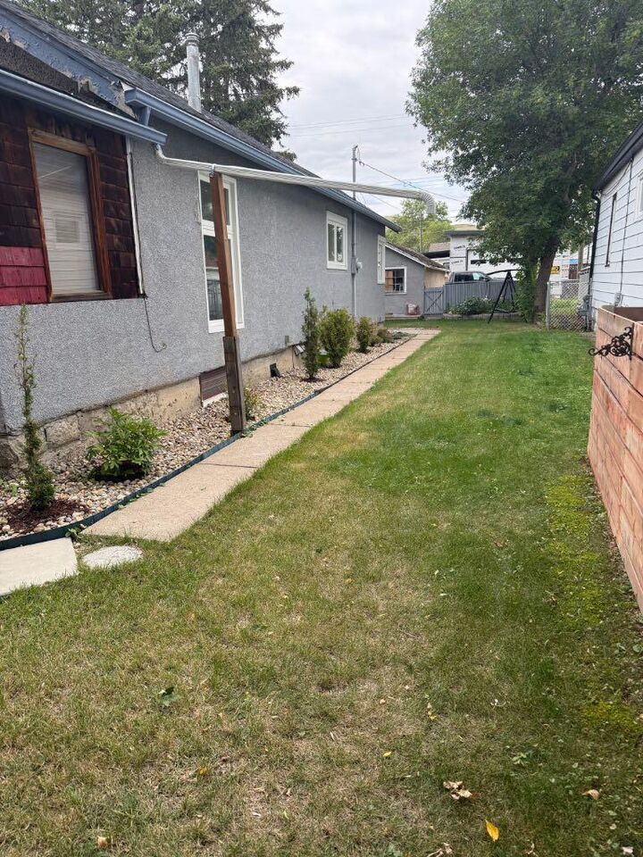 Property Photo: 358 2 Street E AB T0J 0Y4