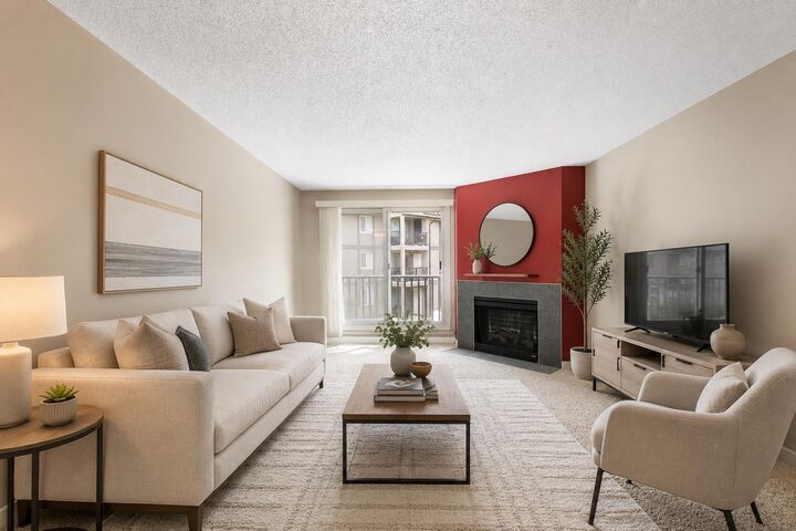 Property Photo:  6400 Coach Hill Road SW 522  AB T3H 1B8 