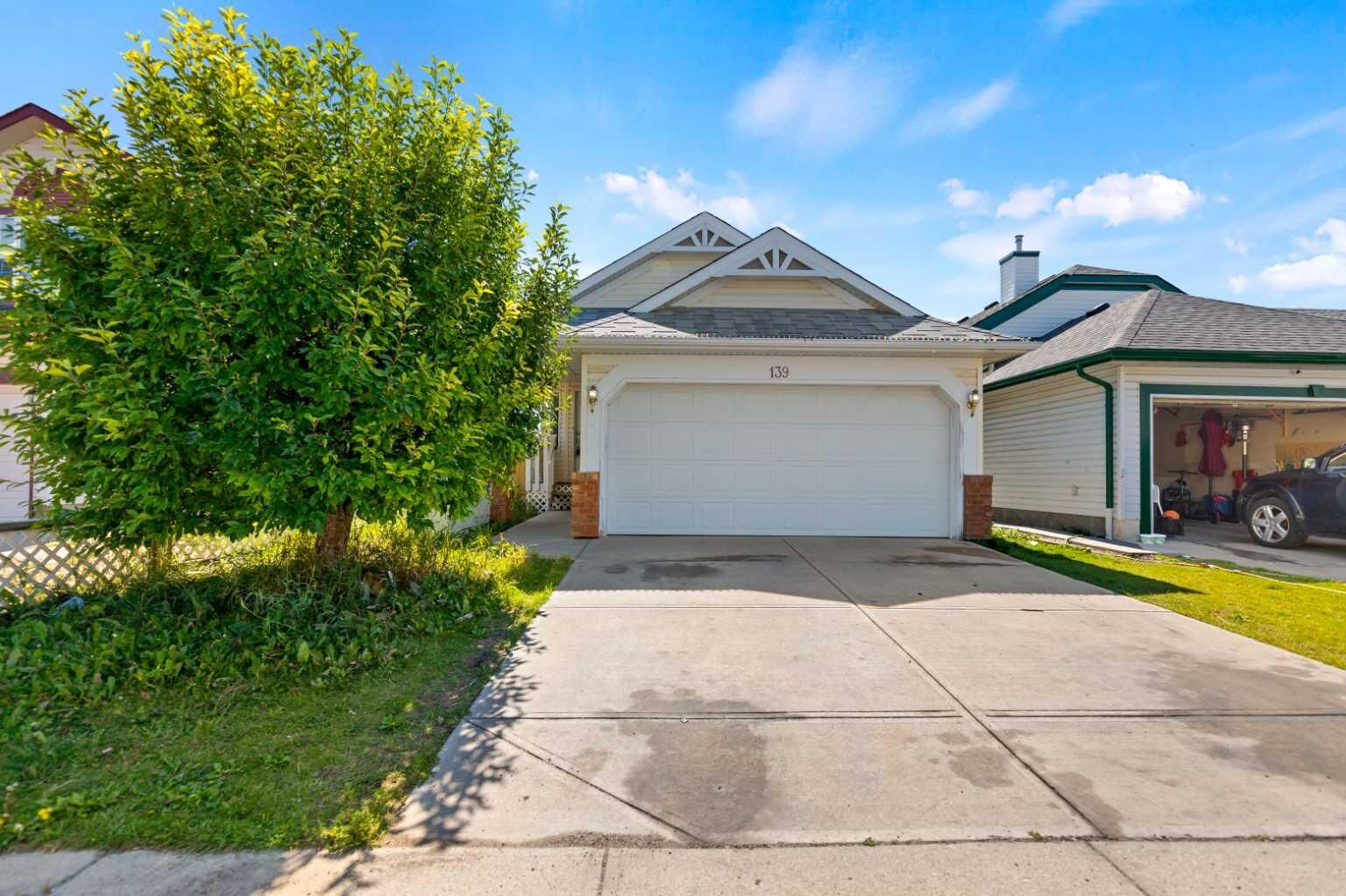 Property Photo: 139 Los Alamos Place NE AB T1Y 7J3