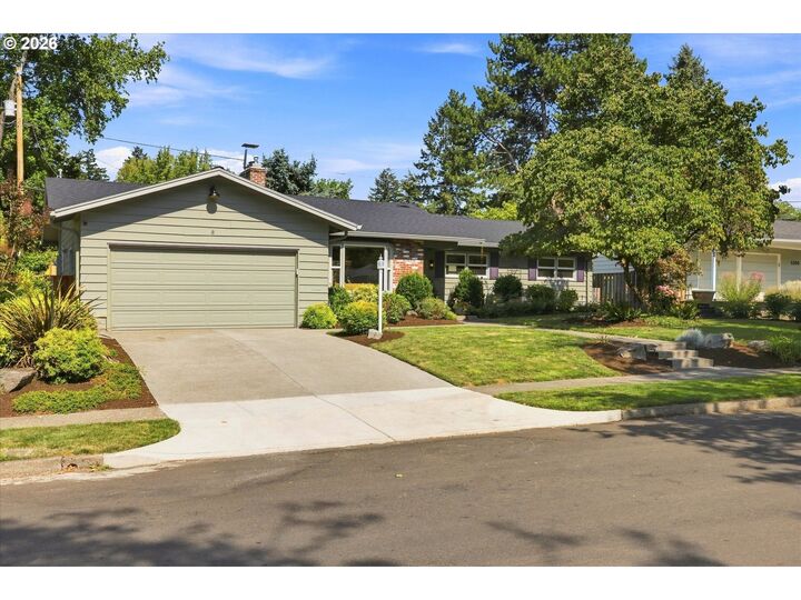 Property Photo: 5370 SW Chestnut Ave OR 97005