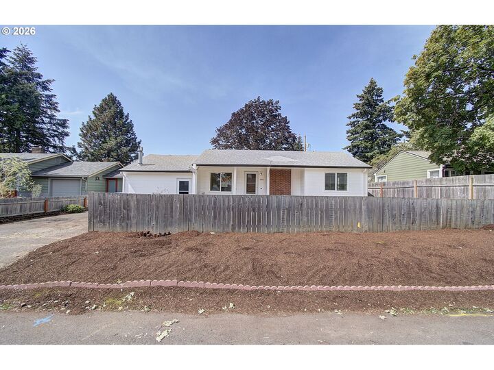 Property Photo:  4333 SE 113th Ave  OR 97266 