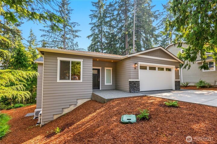 Property Photo:  20  Sweetclover Circle  WA 98229 
