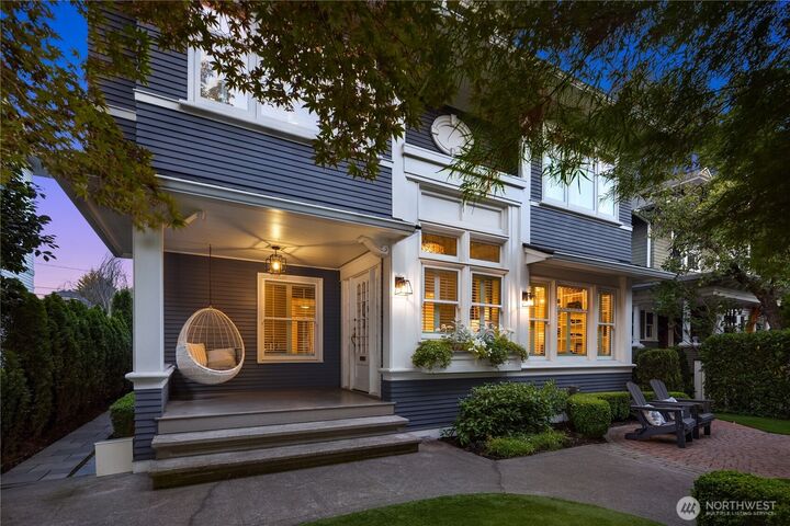 Property Photo: 716 15th Avenue E WA 98112