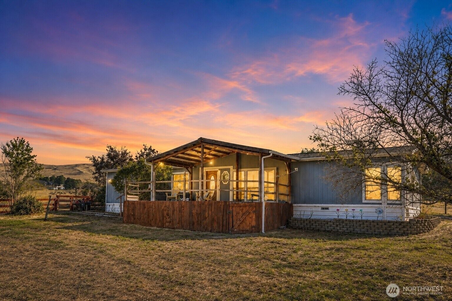Property Photo: 10 Birdsdale Road WA 98942
