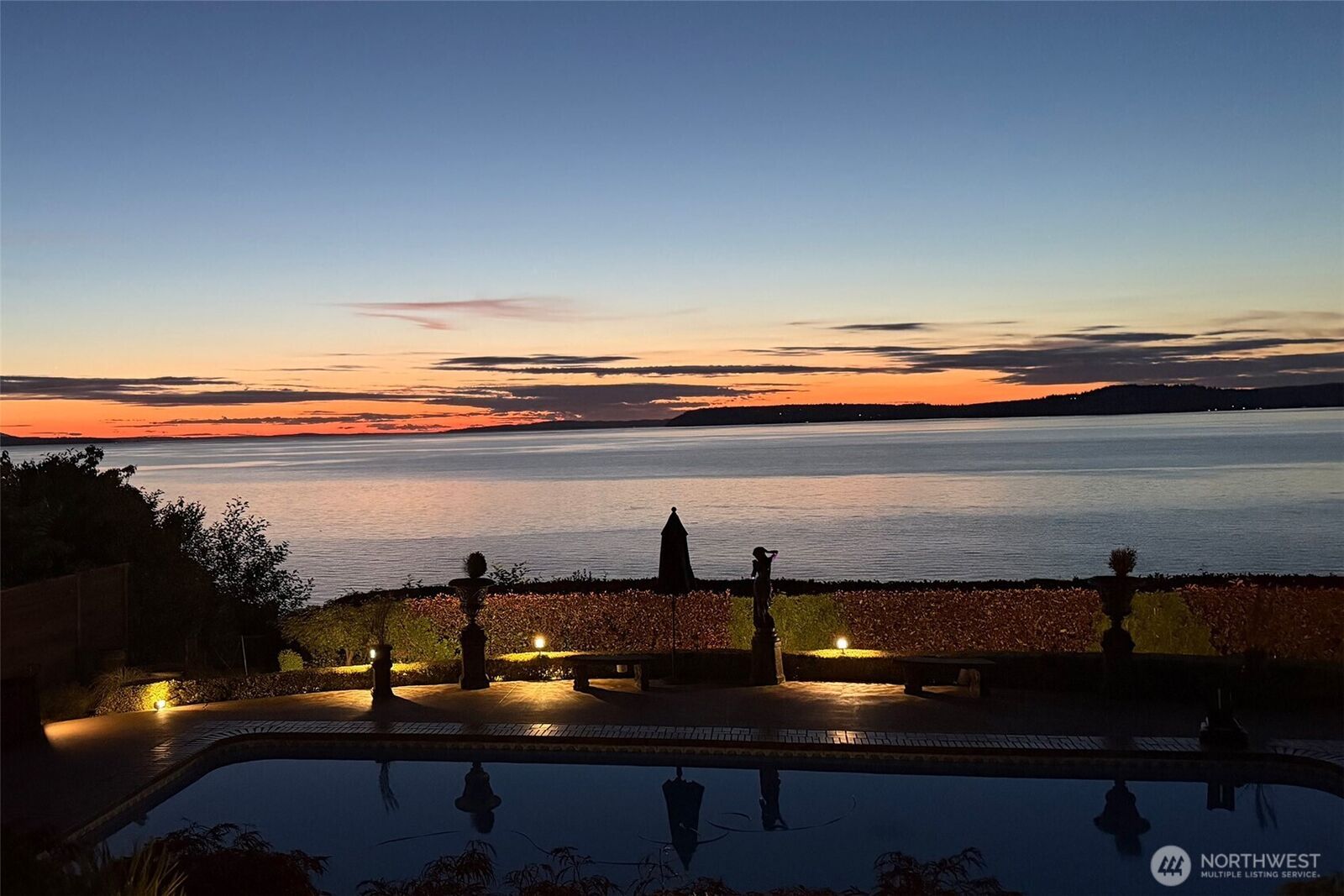 Property Photo: 8723 Talbot Road WA 98026
