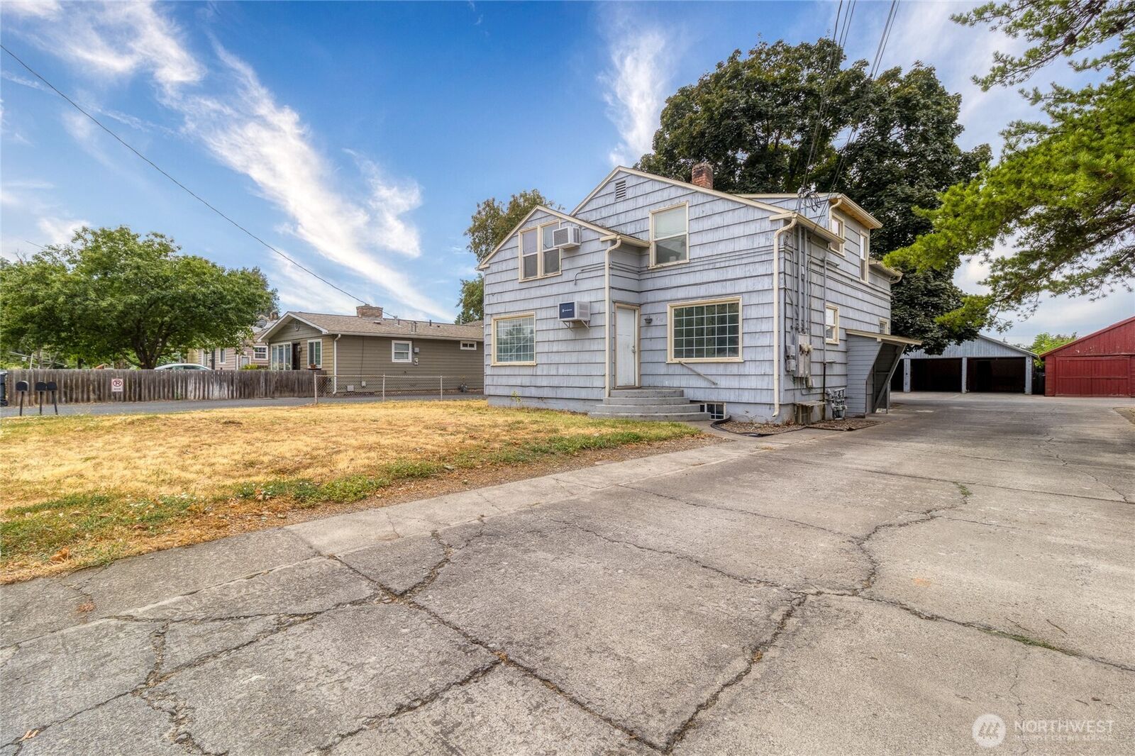 Property Photo:  904 SE Birch Avenue  WA 99324 