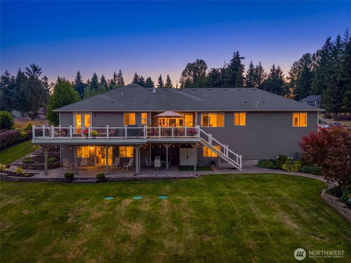 Property Photo:  10929  204th Avenue SE  WA 98290 