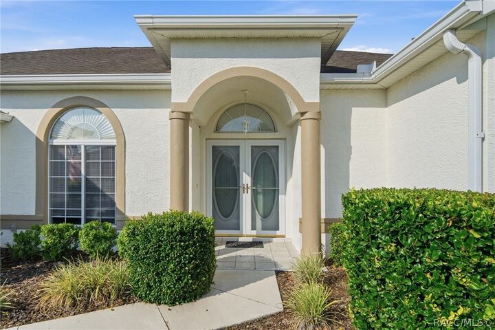 Property Photo: 2160 NW 50th Circle FL 34482