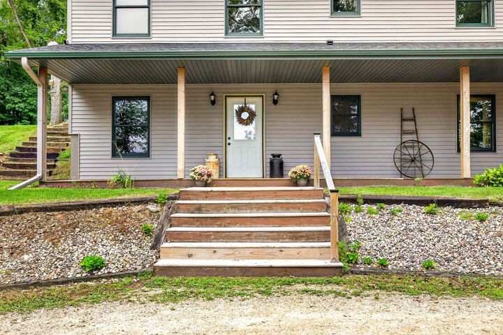 Property Photo: E8566 County Road H WI 54940-8783