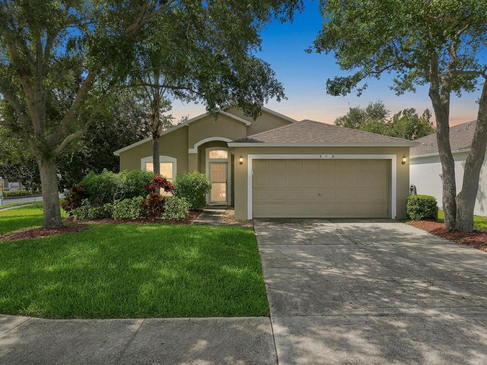 Property Photo: 815 Greenleaf Circle FL 32960