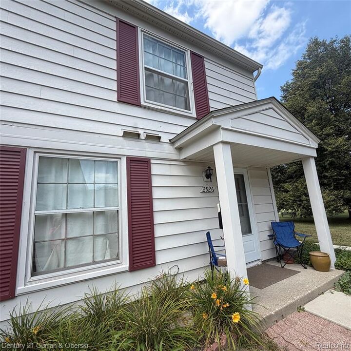 Property Photo: 2926 Meadowbrook Court C MI 48360