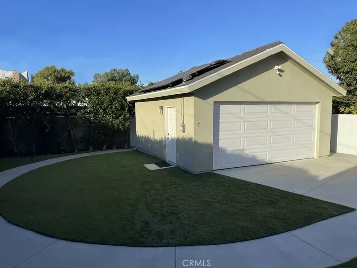 Property Photo:  851 N Cordova  CA 91505 