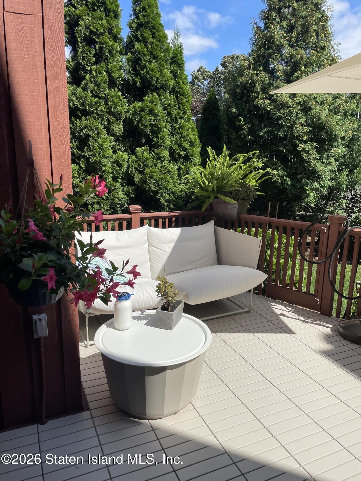 Property Photo:  1440 Forest Hill Road 4  NY 10314 