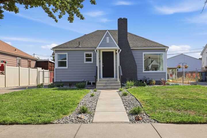 Property Photo: 120 E Hoffman Ave WA 99208