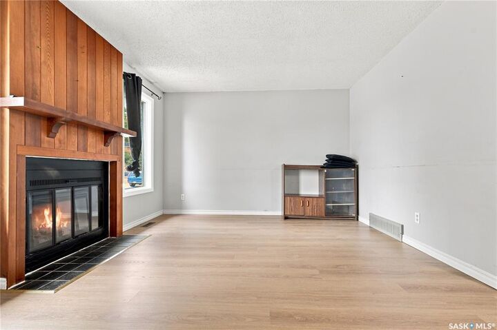 Property Photo: 1718 McKercher Drive SK S7H 5E2