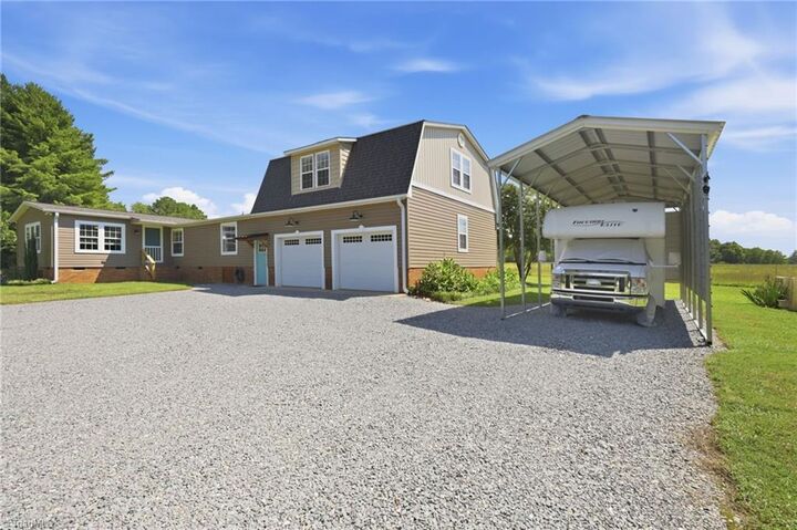 Property Photo: 670 &Amp 552 Whitley Road NC 27344