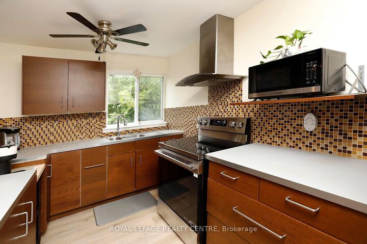 Property Photo: 3060 Constitution Boulevard 269 ON L4Y 3X8