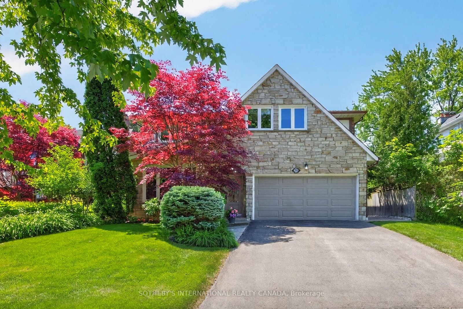 Property Photo: 25 Gossamer Avenue ON M2M 2X3