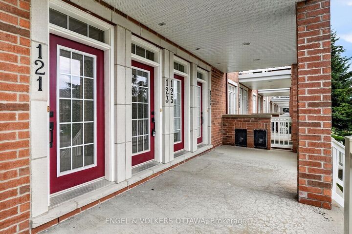 Property Photo:  123 Eye Bright Crescent  ON K1V 2K6 