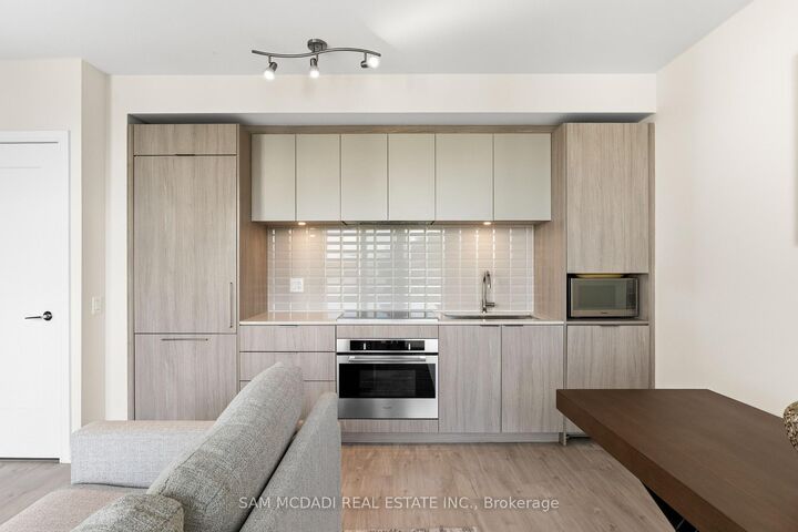 Property Photo: 70 Annie Craig Drive 414 ON M8V 0G2