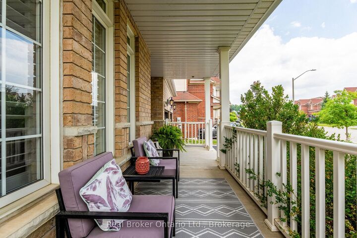 Property Photo: 50 The Queensway N/A ON L4M 7J3