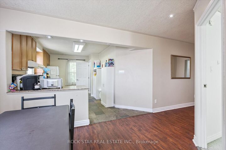 Property Photo:  16 Beaucourt Place  ON L8S 2P7 