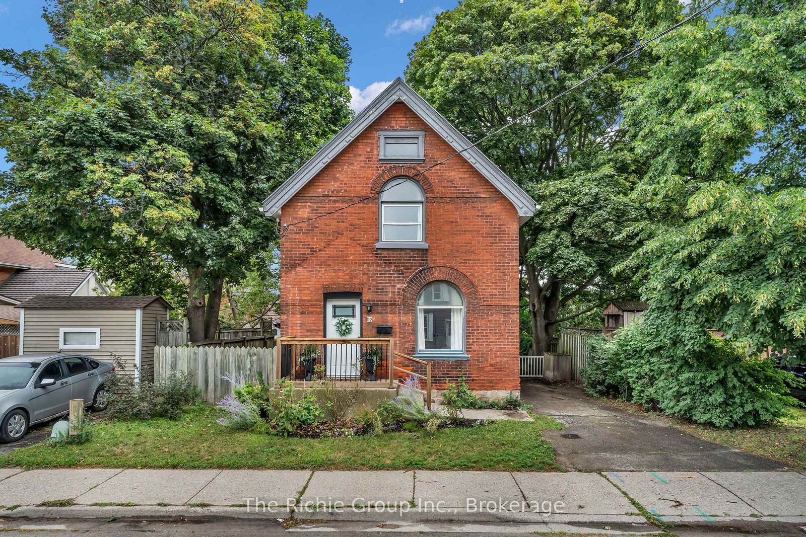 Property Photo: 119 Brock Street ON N3S 5E6