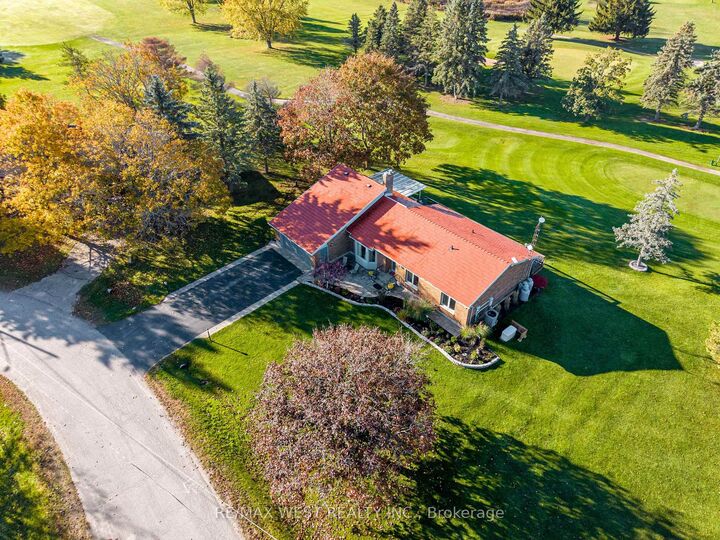 Property Photo: 2776 Dalewood Court ON K9A 0V8