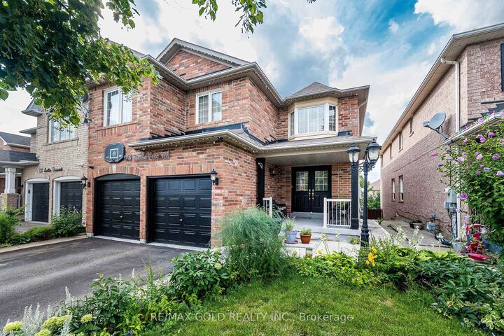 Property Photo:  128 Luella Crescent  ON L7A 3H5 