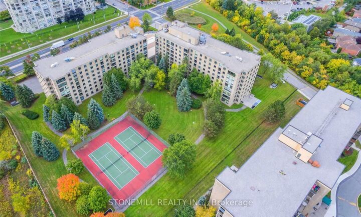 Property Photo: 326 Major Mackenzie Drive E 814 ON L4C 8T4