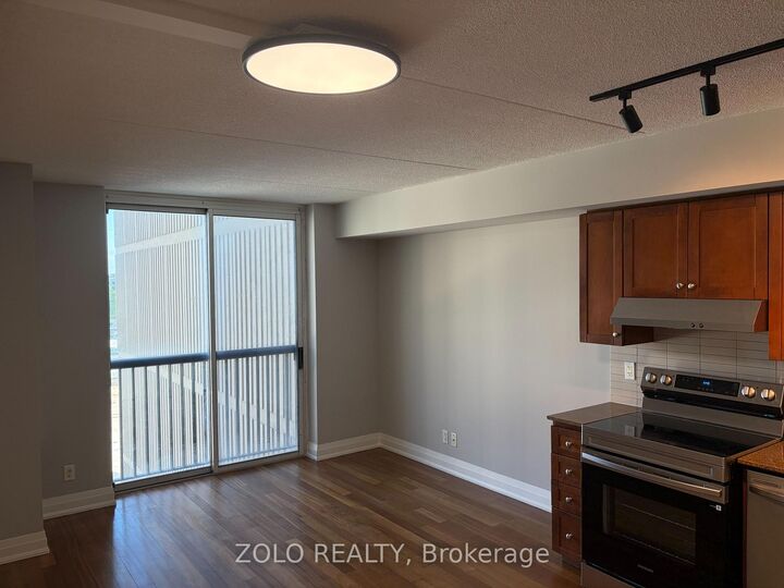 Property Photo: 2737 Keele Street 407 ON M3M 2E9