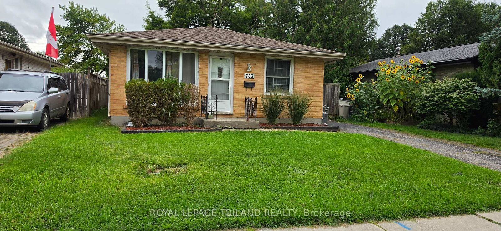 Property Photo: 783 Dundalk Drive ON N6C 3V3
