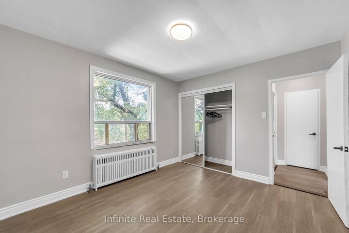 Property Photo:  896 Eglinton Avenue E 310  ON M4G 2L2 